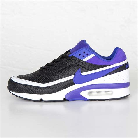 nike air max bw sneakers.